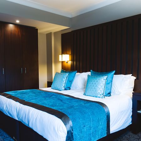 Grand Jersey Hotel And Spa Saint Helier Bagian luar foto A bedroom at the hotel