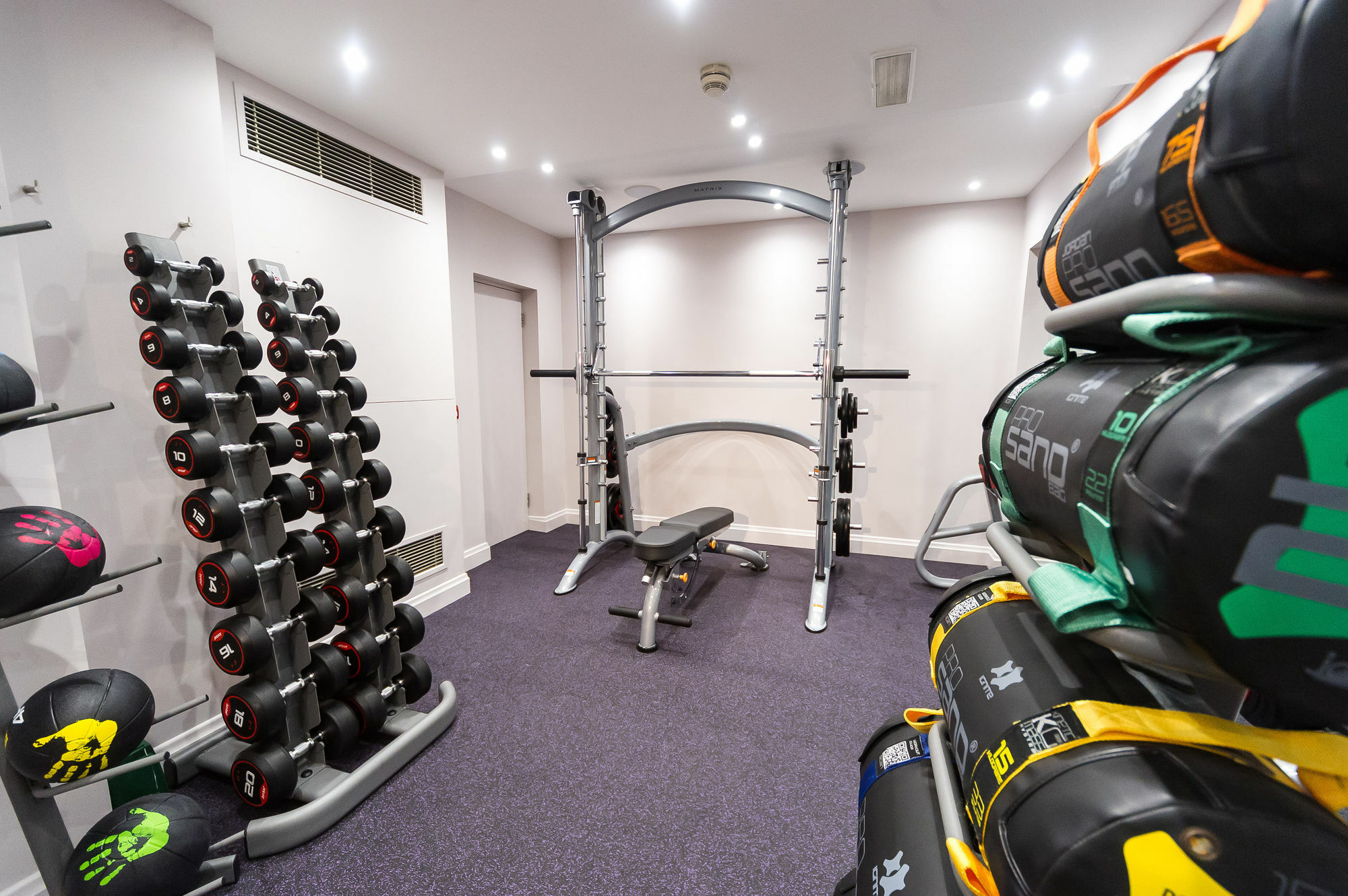 Grand Jersey Hotel And Spa Saint Helier Bagian luar foto The gym at the London Bridge Campus
